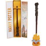 Spin Master Wizarding World Harry Potter - Authentischer Harry Potter Zauberstab, Rollenspiel mit Hogwarts-Halterung