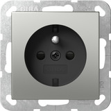Gira Steckdose mit Erdungsstift und erhöhtem Berührungsschutz edelstahl, Retail