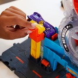 Hot Wheels City Super Reifen Shop, Spielgebäude mehrfarbig, Inkl. Hot-Wheels Fahrzeug