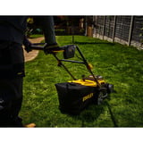Stanley V20 Akku-Rasenmäher (SCMWP3701M2-QW), 36Volt (2x18V) schwarz/gelb, 2x Li-Ionen Akku 4,0Ah