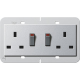 Gira Doppelsteckdose British Standard geschaltet mit Shutter mit Schraubklemmen aluminium, Retail
