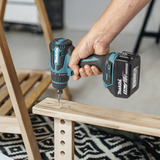 Makita Akku-Bohrschrauber mit Wechselkopfsystem DDF491RTJ, 18Volt blau/schwarz, 2x Li-Ionen Akku 5,0Ah, mit vier verschiedenen Aufsätzen, im Koffer