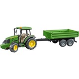 bruder 02108 John Deere 5115M, Modellfahrzeug grün/gelb, mit Bordwandanhänger