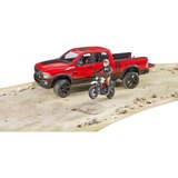 bruder 02502 RAM 2500 Power Wagon mit Ducati Desert Sled und Fahrer, Modellfahrzeug 