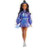 Mattel Barbie Deluxe Style im blauen Metallic Outfit, Puppe 