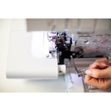 Brother Mechanische Nähmaschine M343D - Overlockmaschine weiß/rot