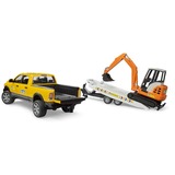 bruder 02546 RAM Rental Service mit Minibagger, Modellfahrzeug 