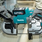 Makita Akku-Bandsäge PB002GZ XGT, 40Volt blau/schwarz, ohne Akku und Ladegerät