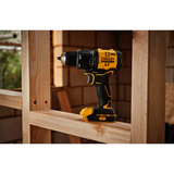 Stanley Akku-Schlagbohrschrauber  (SFMCD716D2T-QW), 18Volt schwarz/gelb, 2x Li-Ion-Akku 2,0Ah, Pro-Stack Koffer