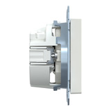 Merten Schutzkontaktsteckdose mit erhöhtem Berührungsschutz weiß (glänzend), Retail