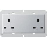 Gira Doppelsteckdose British Standard 13 Ampere mit Schraubklemmen aluminium, Retail