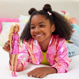 Mattel Barbie Fashionista Puppe im pinken Metallic-Kleid mit Herz-Aussparung 
