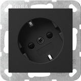 Gira Schutzkontaktsteckdose um 30 Grad gedreht mit erhöhtem Berührungsschutz schwarz, Retail