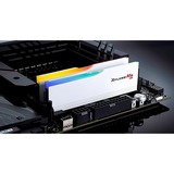 G.Skill DIMM 48 GB DDR5-6000 (2x 24 GB) Dual-Kit, Arbeitsspeicher weiß, F5-6000J3036F24GX2-RM5RW, Ripjaws M5 RGB, INTEL XMP
