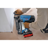 Bosch Professional Akku-Holznagler GNH 18V-64-3 Professional solo, 18Volt blau/schwarz, ohne Akku und Ladegerät