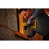 Stanley Akku-Bohrschrauber Kit (SFMCD714D2A-QW), 18Volt schwarz/gelb, 2x 2,0Ah Lithium-Ionen Akkus, 100 tlg. Zubehörset, Koffer