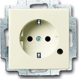 Busch-Jaeger Schutzkontaktsteckdose mit LED Kontrolllicht, 1-fach, Schutzkontakt Typ F weiß, Retail