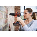 BLACK+DECKER Akku-Schlagbohrschrauber BDCHD18S1KA, 18Volt schwarz/orange, Li-Ionen Akku 1,5Ah, inkl. 104-teiliges Zubehör-Set