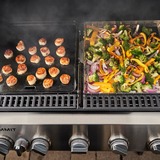 Weber Gasgrill Summit FS38 E, Black schwarz/edelstahl, mit CRAFTED Basis-Rahmen und Sear Zone