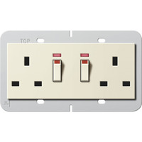 Gira Doppelsteckdose British Standard 13 Ampere weiß, Retail