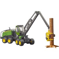 bruder 02135 John Deere 1270G Harvester, Modellfahrzeug grün/schwarz, Inkl. Baumstamm