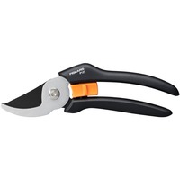 Fiskars Solid Bypass-Gartenschere P121 orange/schwarz