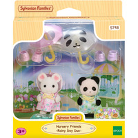 EPOCH Traumwiesen Sylvanian Families - Erlebniskindergarten Freunde "Regenwetter", Konstruktionsspielzeug 