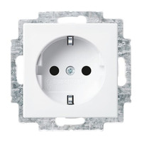 Busch-Jaeger Schutzkontakt-Steckdosen-Einsatz mit erhöhtem Berührungsschutz weiß, Retail