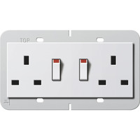 Gira Doppelsteckdose British Standard dreizehn Ampere weiß, Retail